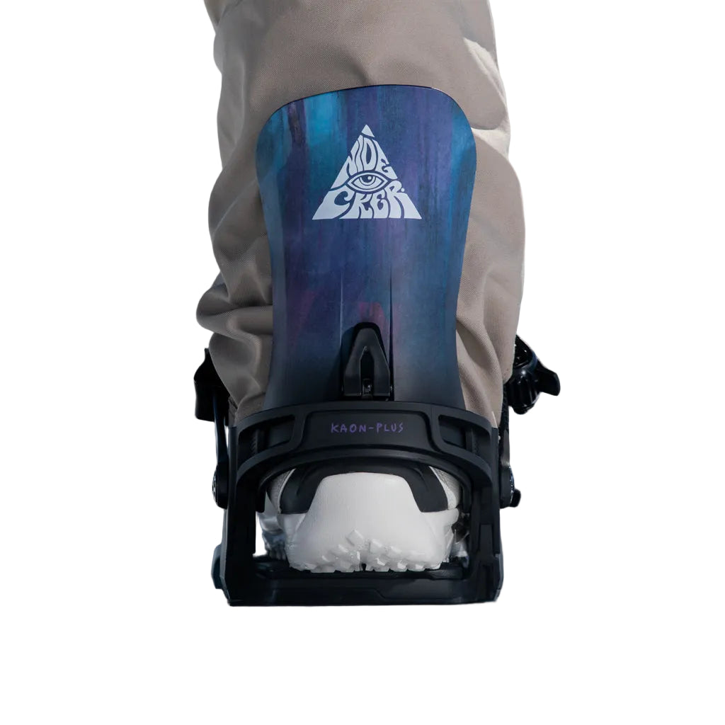 KaonPlus-Close-up of a snowboard boot strapped into the Nidecker Kaon Plus snowboard binding on a white background