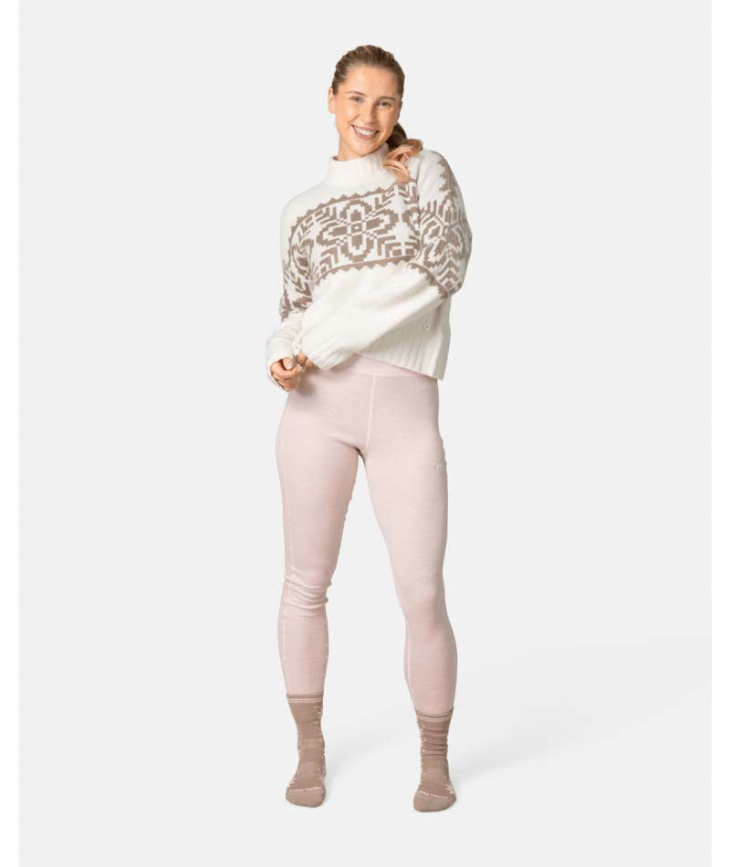 DisaKnit-Cream-colored sweater with a geometric pattern on a white background