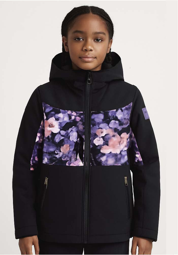 GirlsBlackDiamondJacket- Girl wearing a black ski jacket