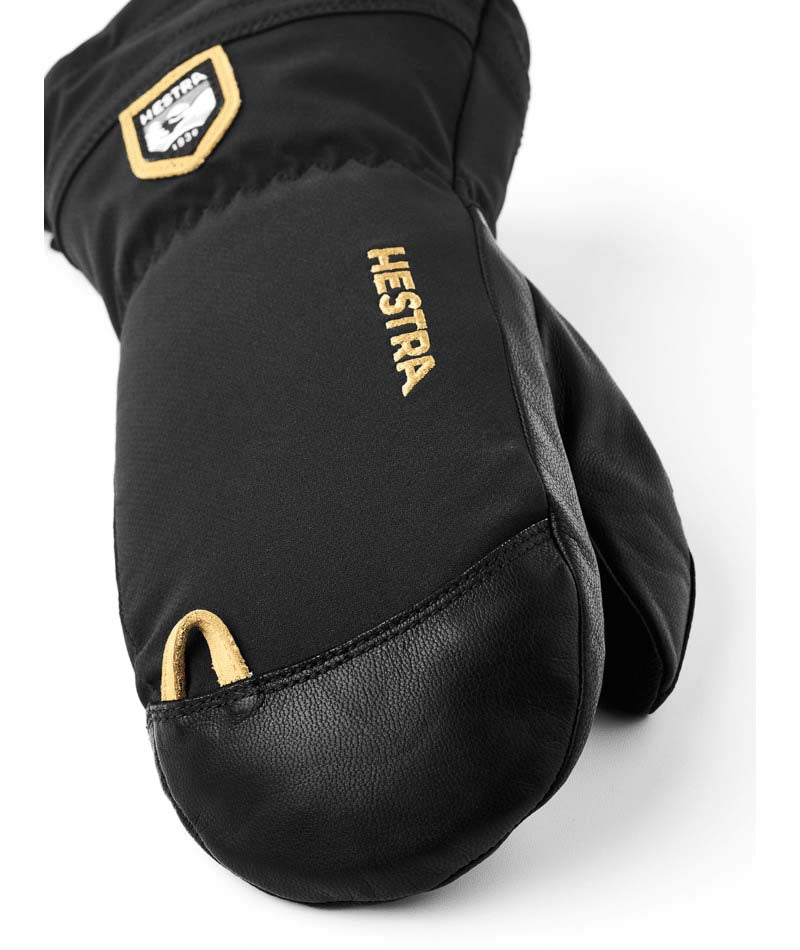 HeliMistralJr.Mitt-Black mitt on a white background