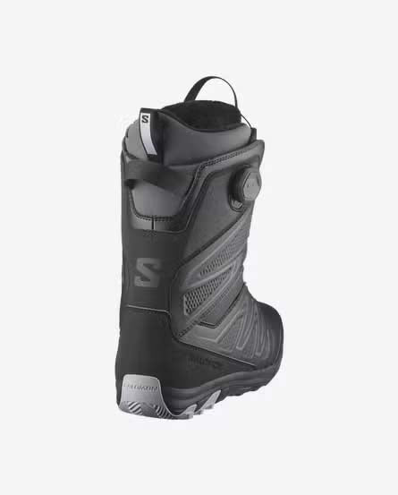 IvyBOASjBOA- Black snowboard boot on a white background