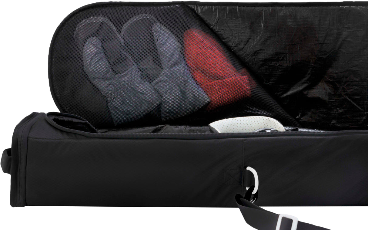 JyrkkaSnowboardBag-Black snowboard bag on a white background