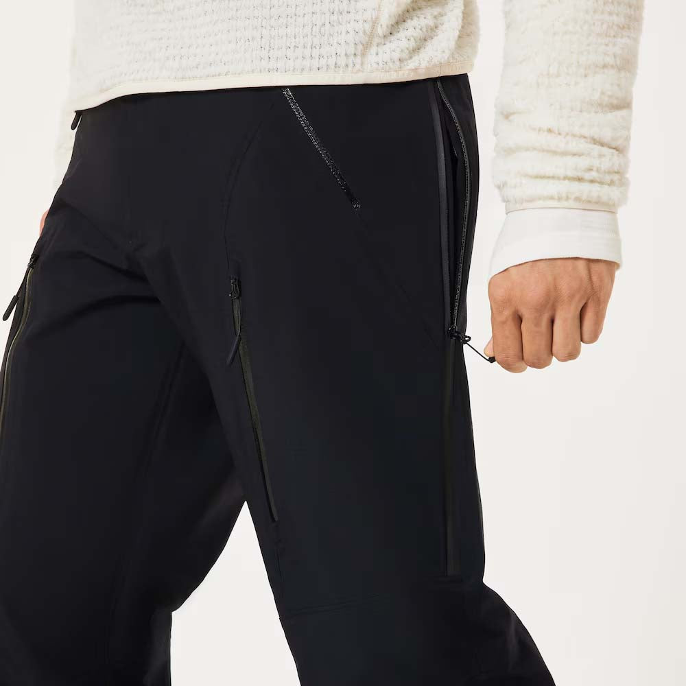 MBowlsGore-TexShellPant-Black pants on a white background