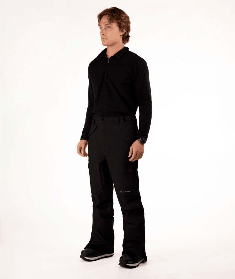 MStompCargoPant-Person wearing a black pants on a white background