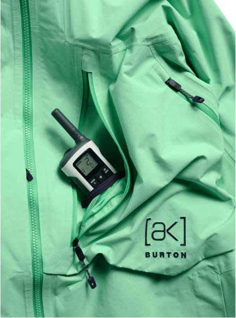M_ak_CyclicGORE-TEX2LJacket-Light green jacket with a hood on a white background