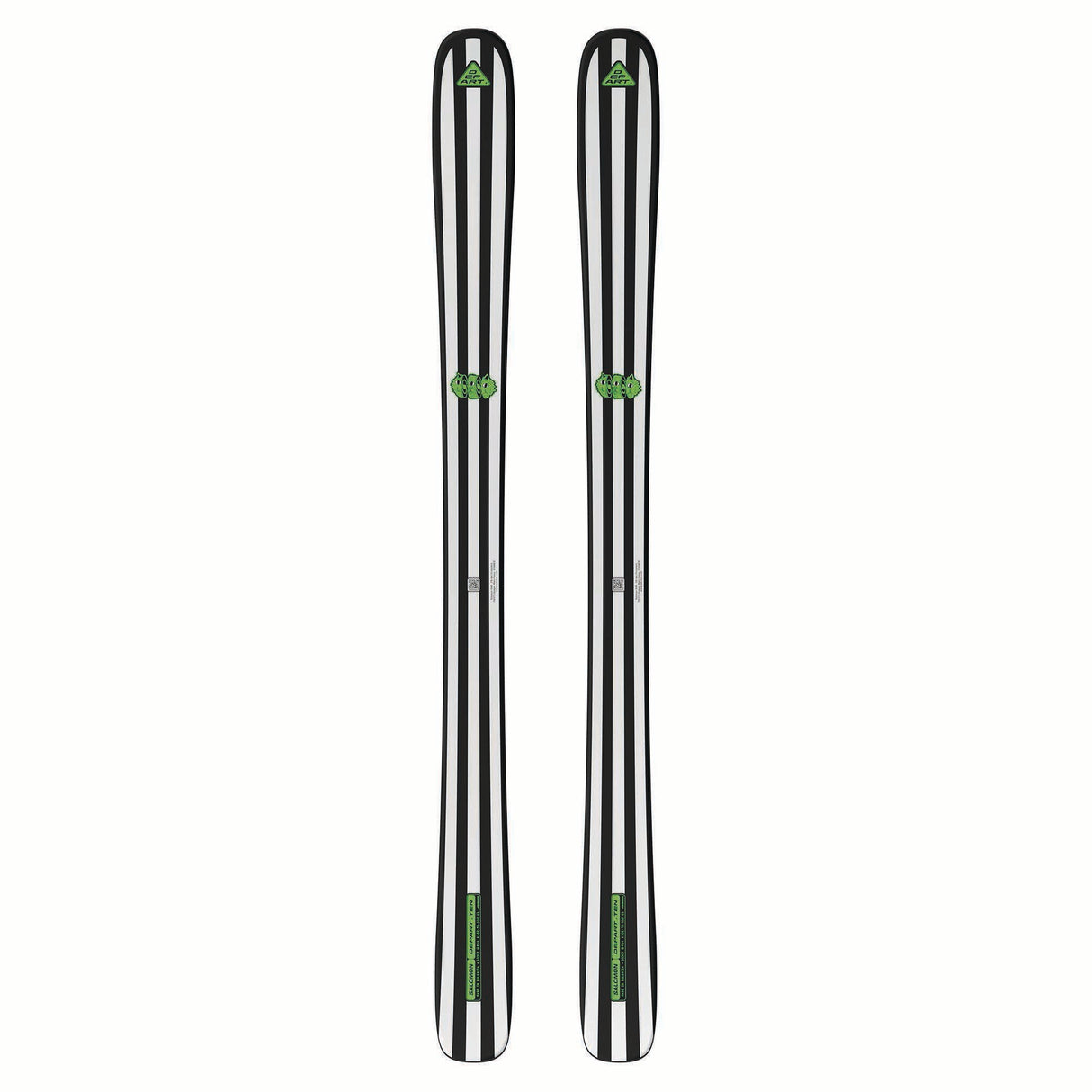 NDEPARTTEN- Two skis with green bindings on a white background