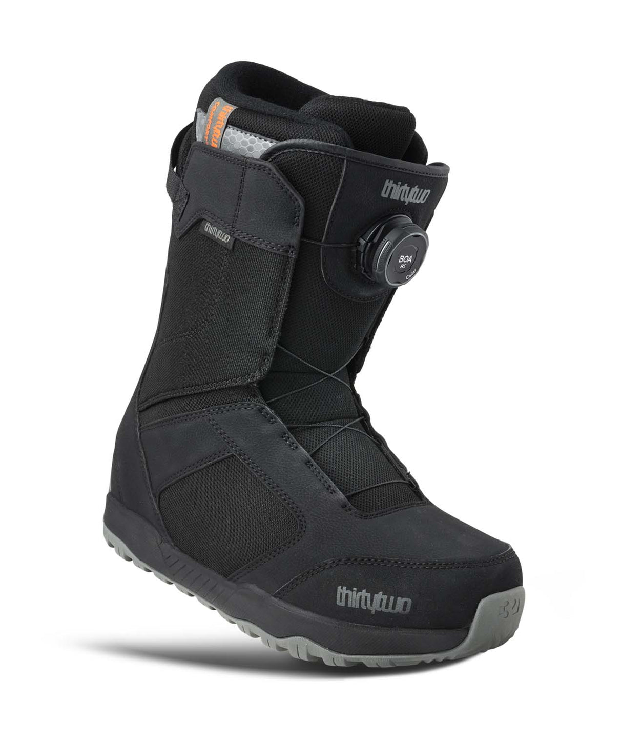ShiftyBoa-Black snowboard boot with 'thirtytwo' branding on a white background