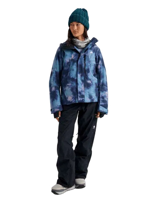 WReserve2LInsulatedStretchSlimJacket-Person wearing a blue tie-dye jacket and black pants on a white background