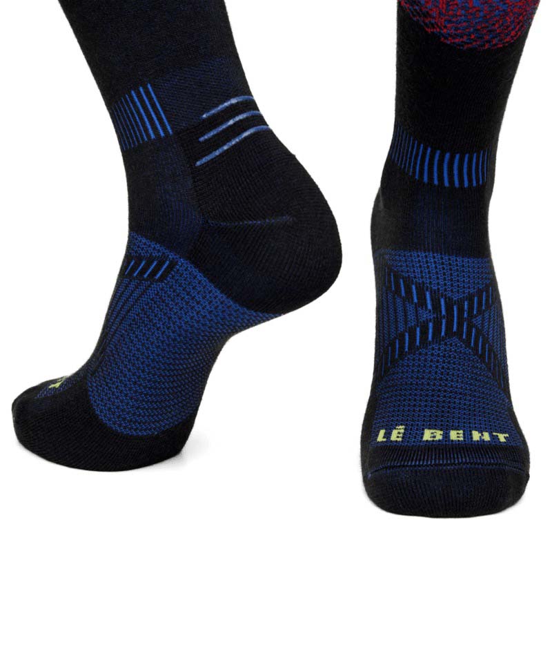 CodyTownsendProSeriesZeroCushionSnowSock-Black and blue socks with 'Le Bent' branding on a white background