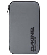 DeluxeTuningKit- Gray case with 'Dakine Deluxe Tuning Kit' text on a white background