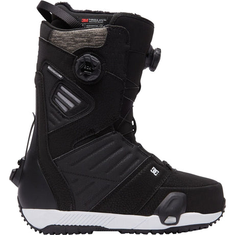Judge2025-Black snowboard boot with visible brand logo on a white background
