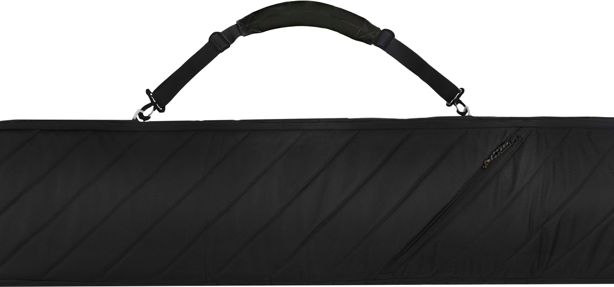 JyrkkaSnowboardBag-Black snowboard bag on a white background