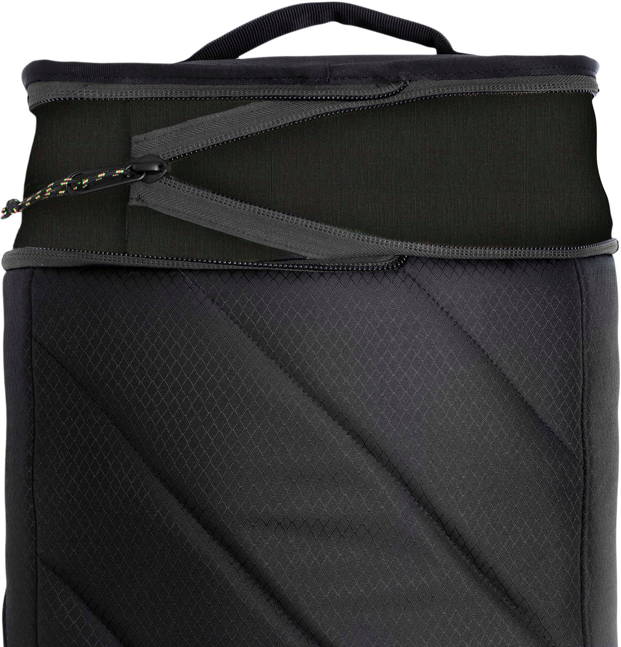 JyrkkaSnowboardBag-Black snowboard bag on a white background