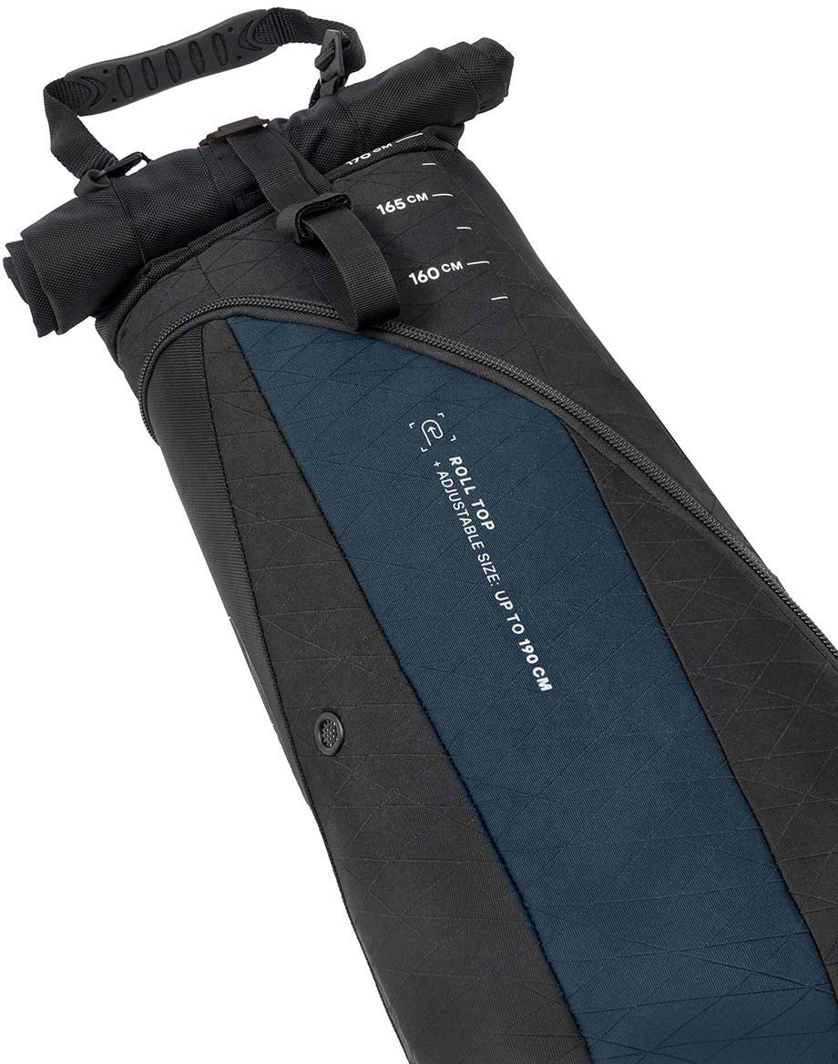 KantajaSingleRollerSkiBag- Black and blue bag on a white background