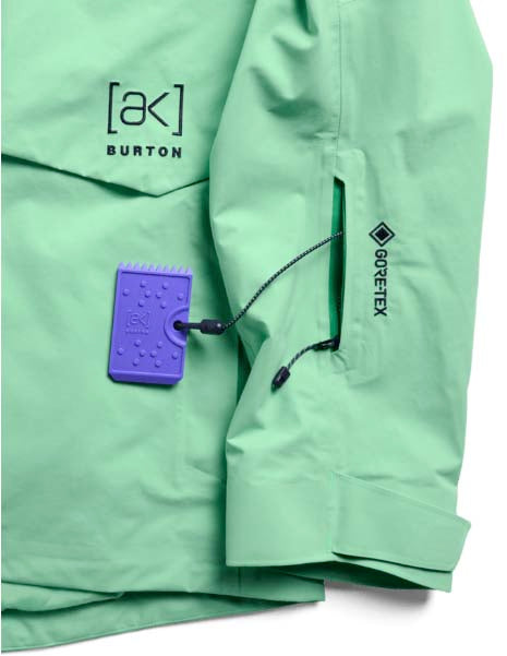 M_ak_CyclicGORE-TEX2LJacket-Light green jacket with a hood on a white background