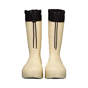 Niseko3.0- Beige snow boots on a white background