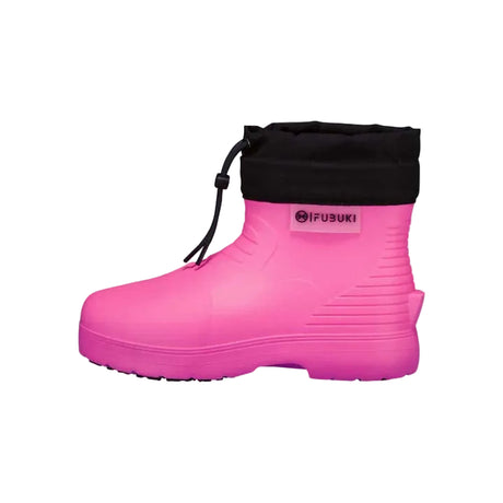 Niseko3.0Low- Pink rubber boot with black cuff on a white background
