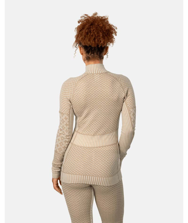 Smekker1_2ZipBaseLayer-Beige knitted sweater with a pattern on a white background