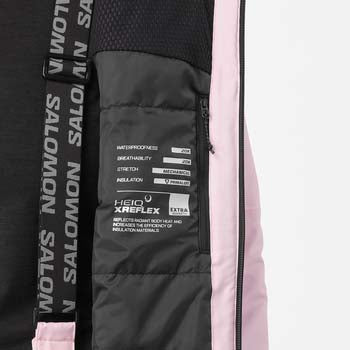 WBrilliant2.0InsulatedJacket-Close-up of a Salomon ski jacket with branding and technical details.