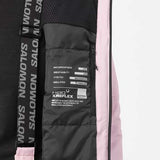 WBrilliant2.0InsulatedJacket-Close-up of a Salomon ski jacket with branding and technical details.