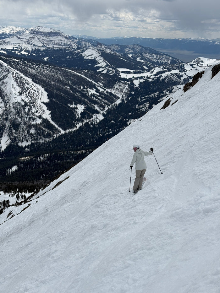 Alexis skiing