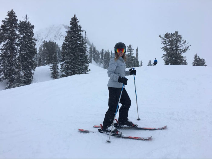 Sarah skiing