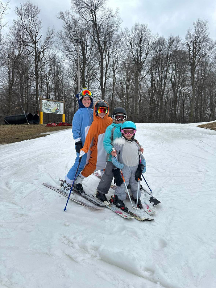 Sarah skiing