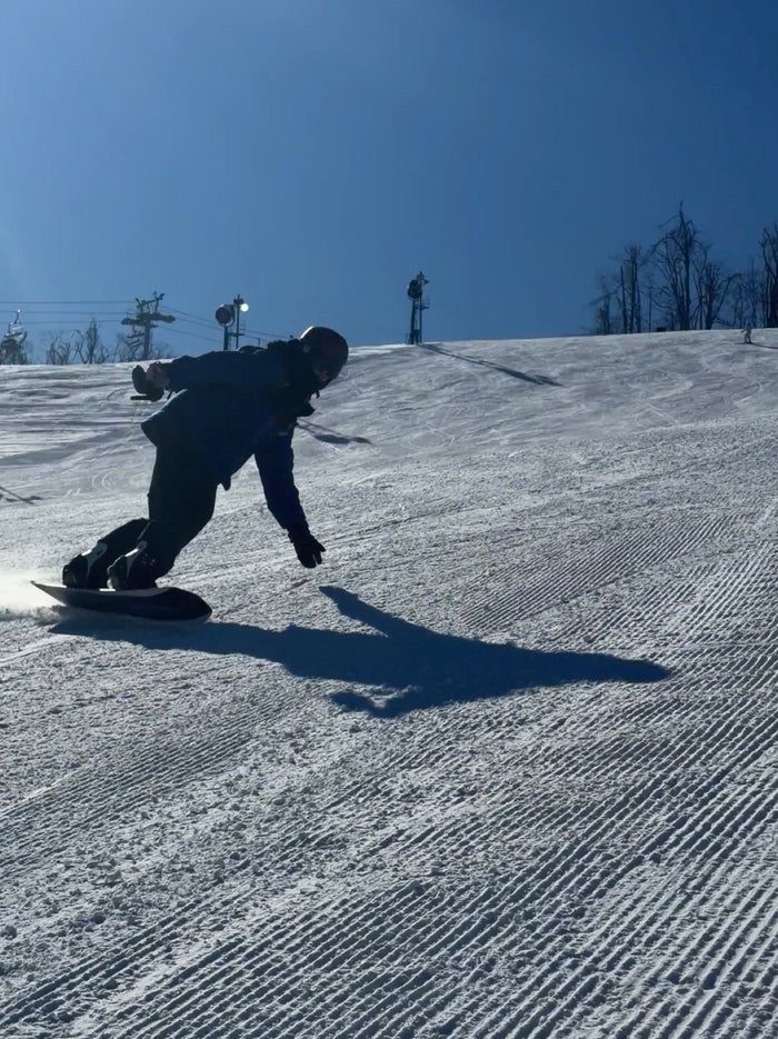 Skinny J snowboarding